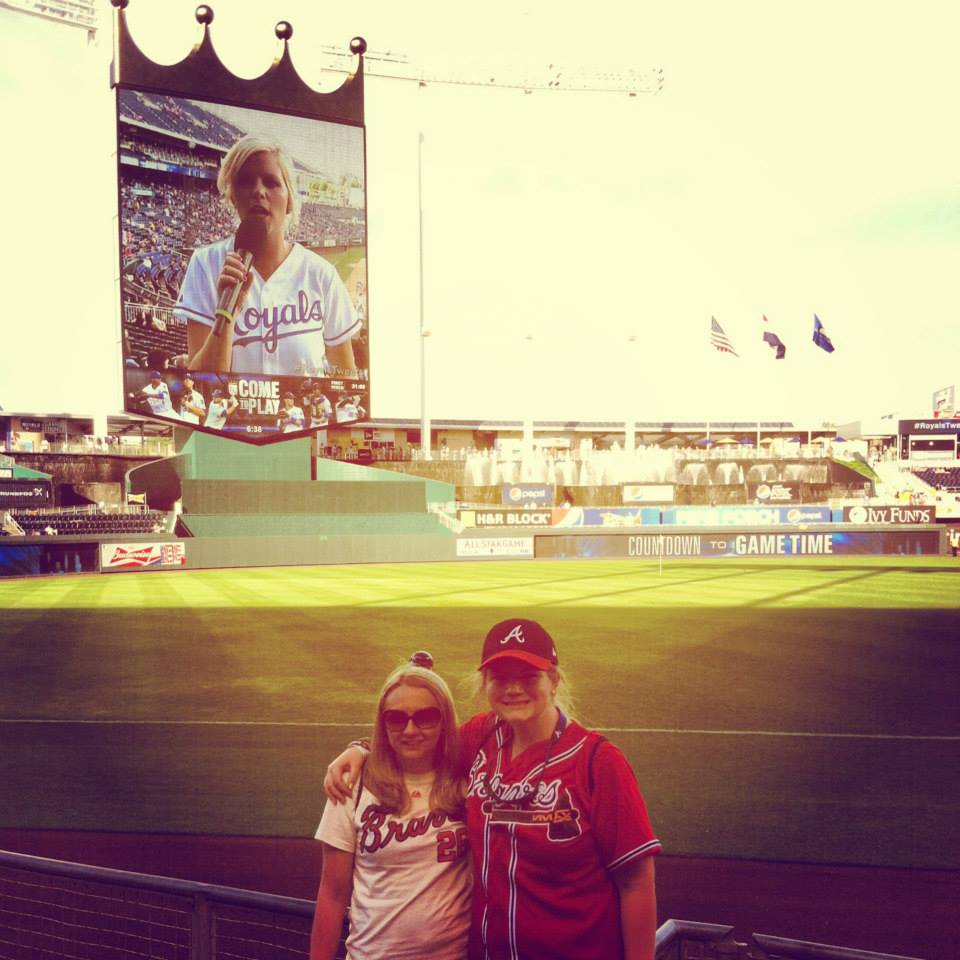 551422_934197773522_824394611_n